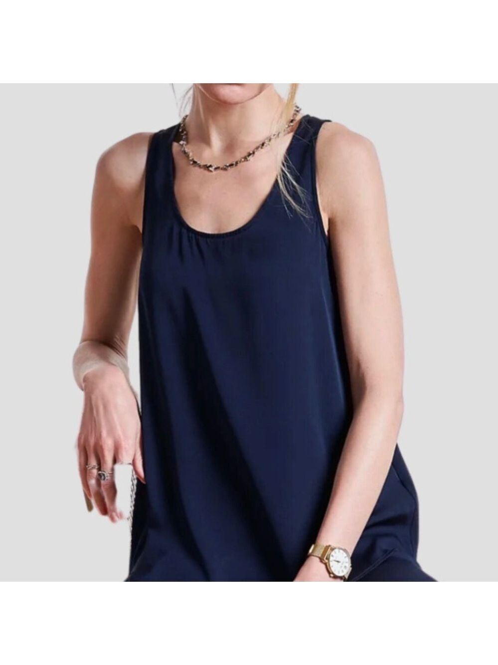 110.🎈$10 add on. Banana Republic Navy Blouse